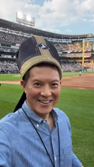 White Sox fans in 'Pope hats' celebrate papal-themed night at the Rate