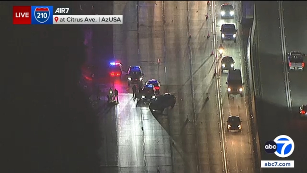 Fatal crash closes several lanes on WB 210 Fwy. in Azusa