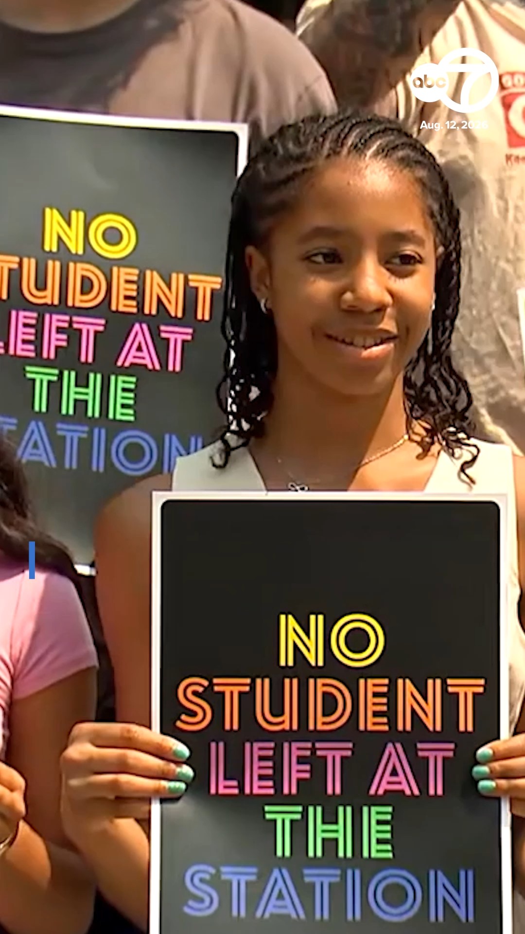 Students call on MTA to upgrade OMNY cards, claim they are too fragile