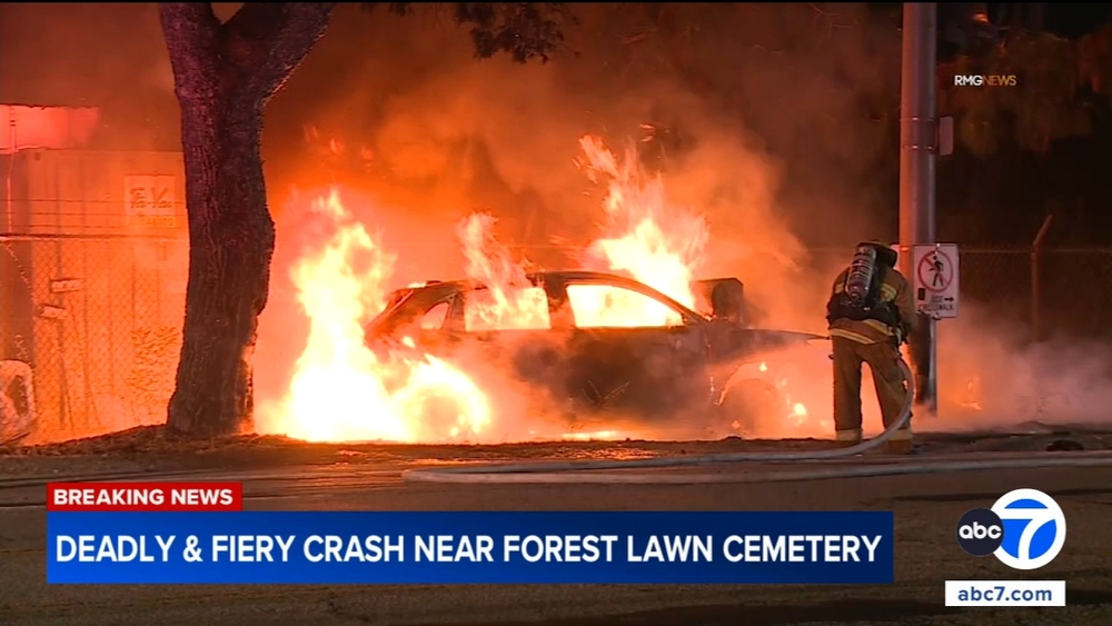 1 killed in fiery crash near Griffith Park