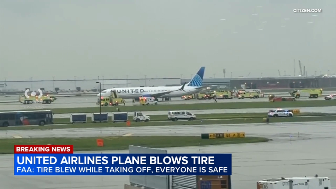 United plane blows tire during takeoff at O'Hare airport: FAA