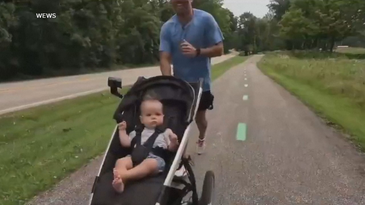 Daddy daughter stroller mile run record