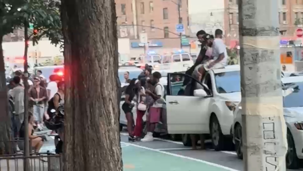 700 NYPD officers deployed this weekend to stop possible Dyckman Street 'teen takeover'
