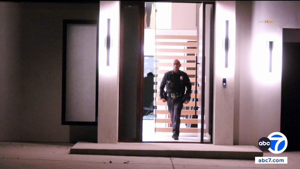2 San Fernando Valley homes targeted in overnight burglaries