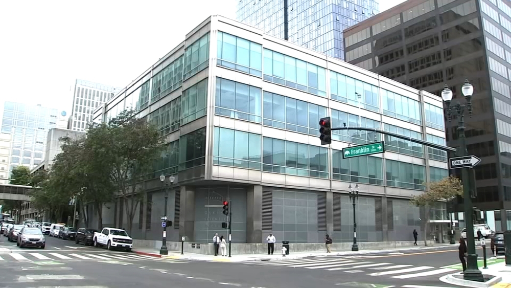 Former Oakland lab building being considered for data center