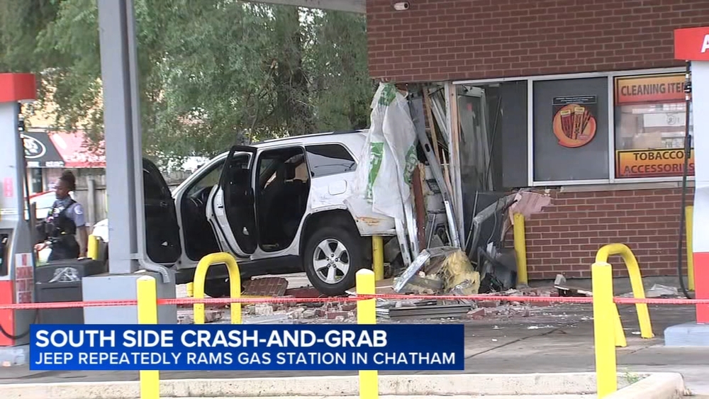 Group uses vehicle to smash into gas station on South Side: CPD