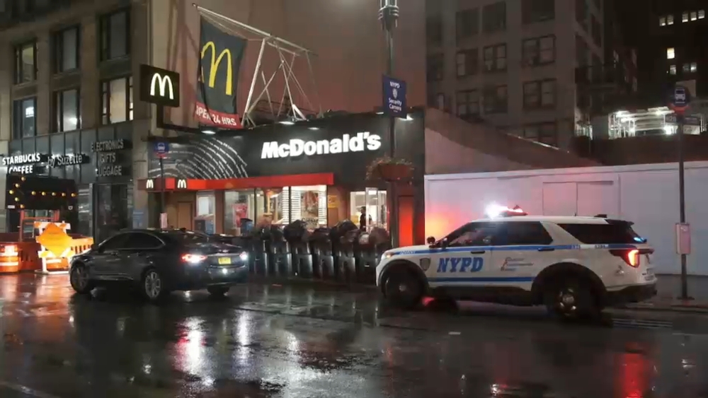 Teen stabbed inside Midtown McDonald's