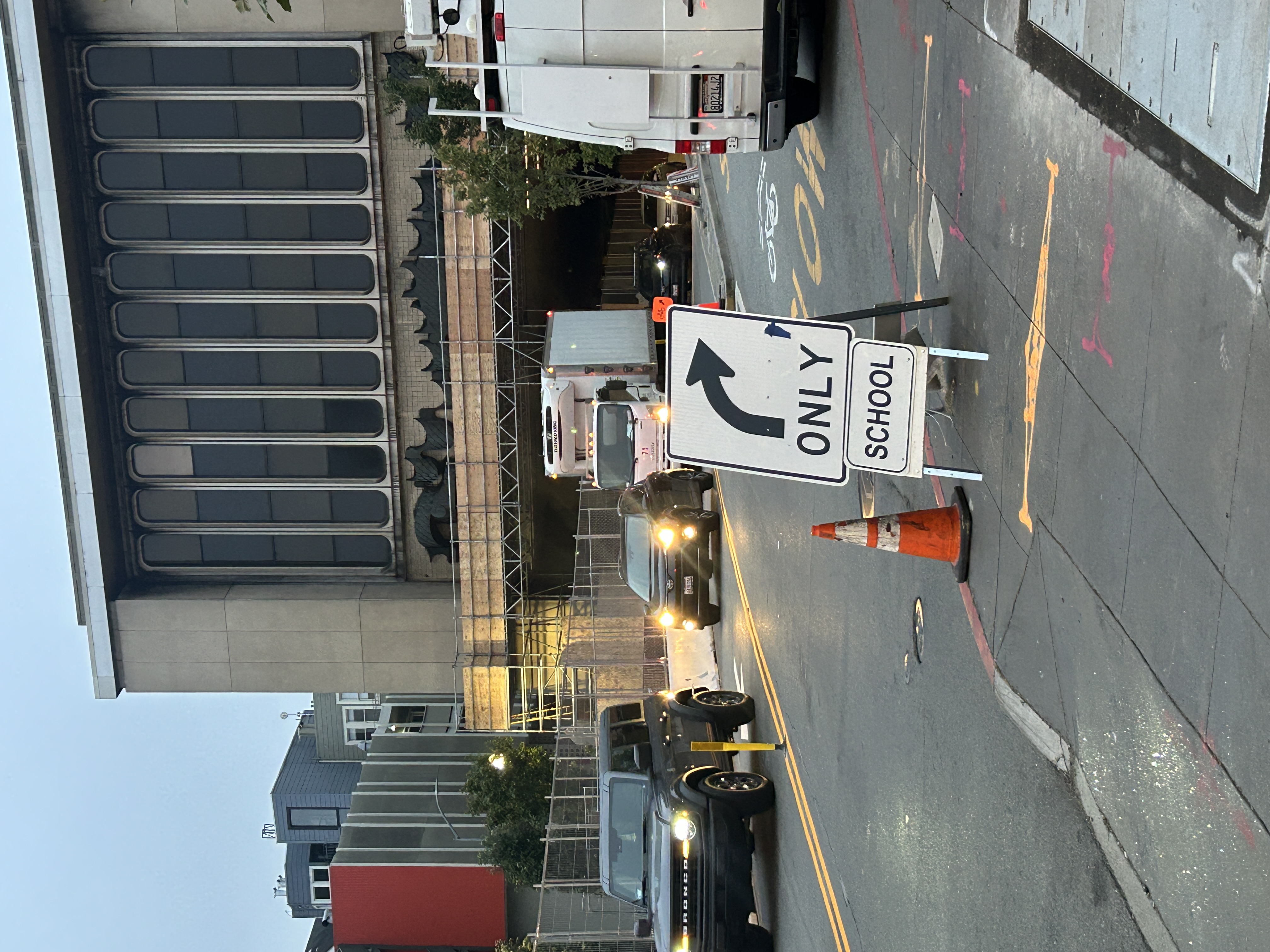 Westbound bore reopens at Broadway Tunnel