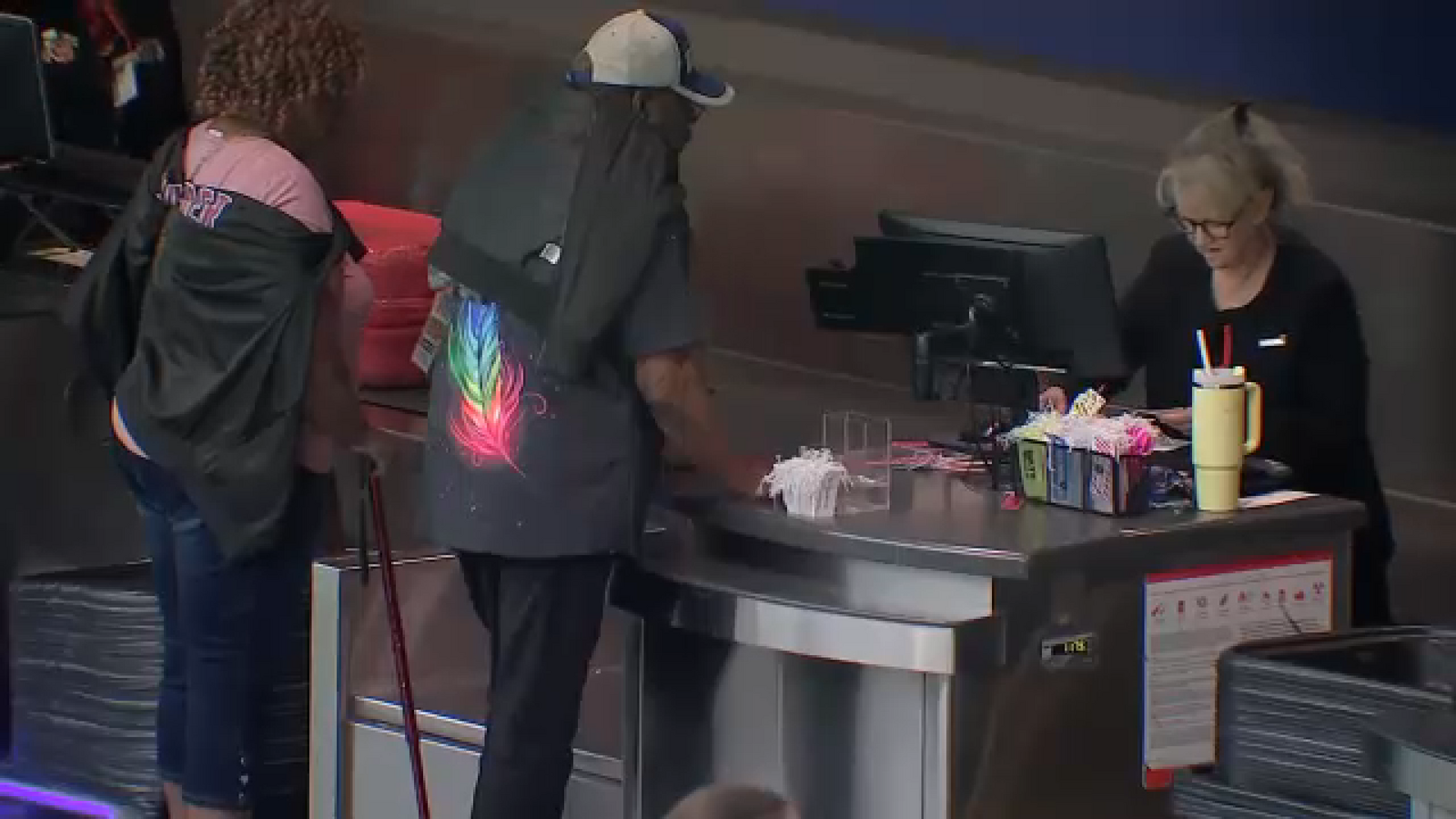 Houston airport workers receive $5 minimum wage increase