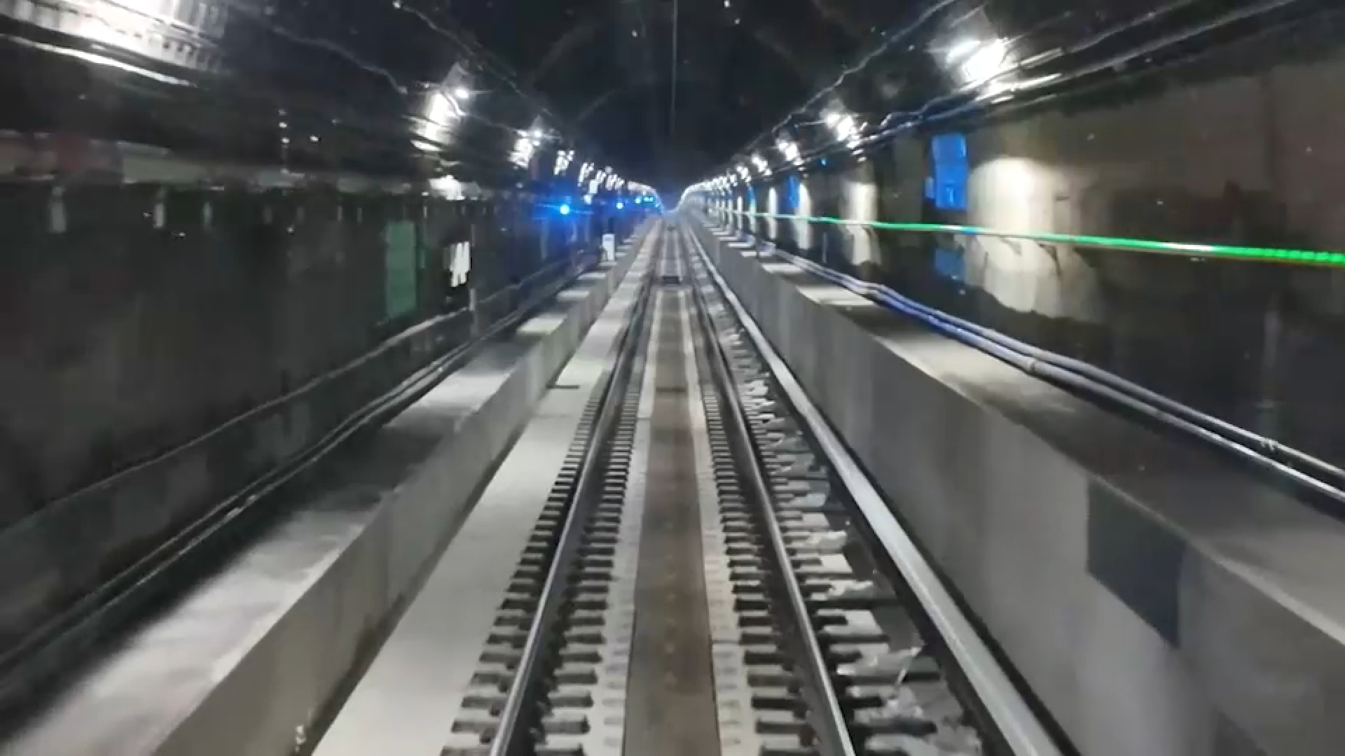 East River Rail Tunnel line reopens years after Hurricane Sandy damage