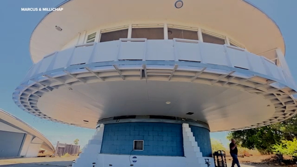 Bay Area's iconic rotating 'Spaceship House' hits the market