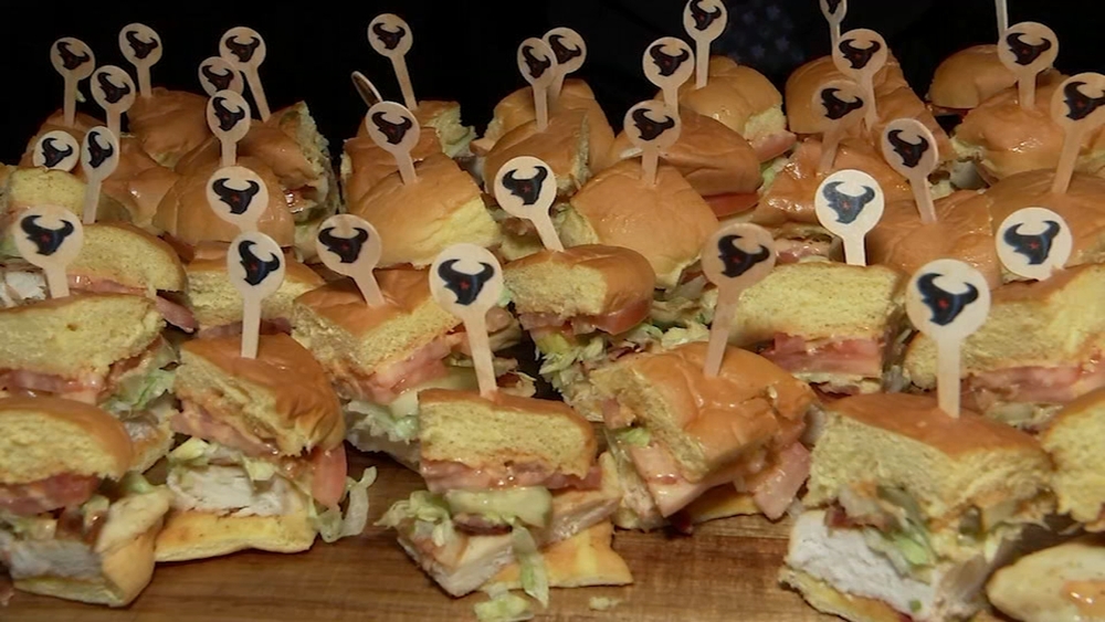 Texans unveil 80 new food items, 2 new club areas at Reliant Stadium ahead of 2026 season