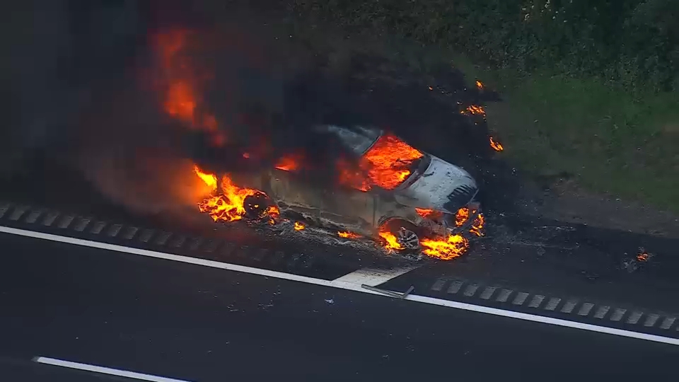 Car fire snarls morning commute on Long Island Expressway