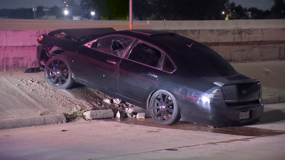 3 men shot in NE Houston; vehicles found with bullet holes, HPD says