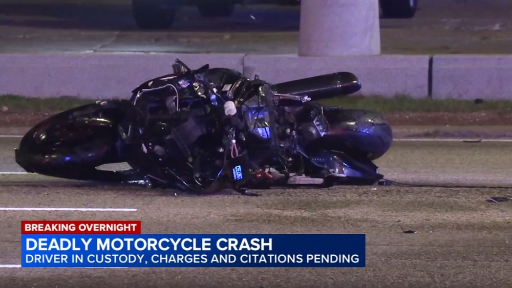 Motorcycle driver killed in DuSable Lake Shore Drive crash downtown
