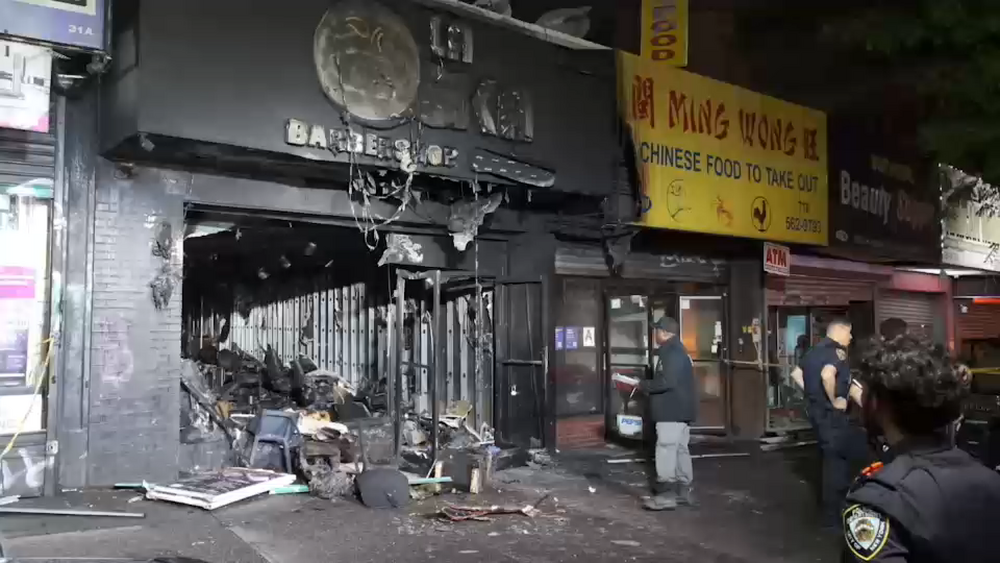 5 hurt in Bronx barbershop fire