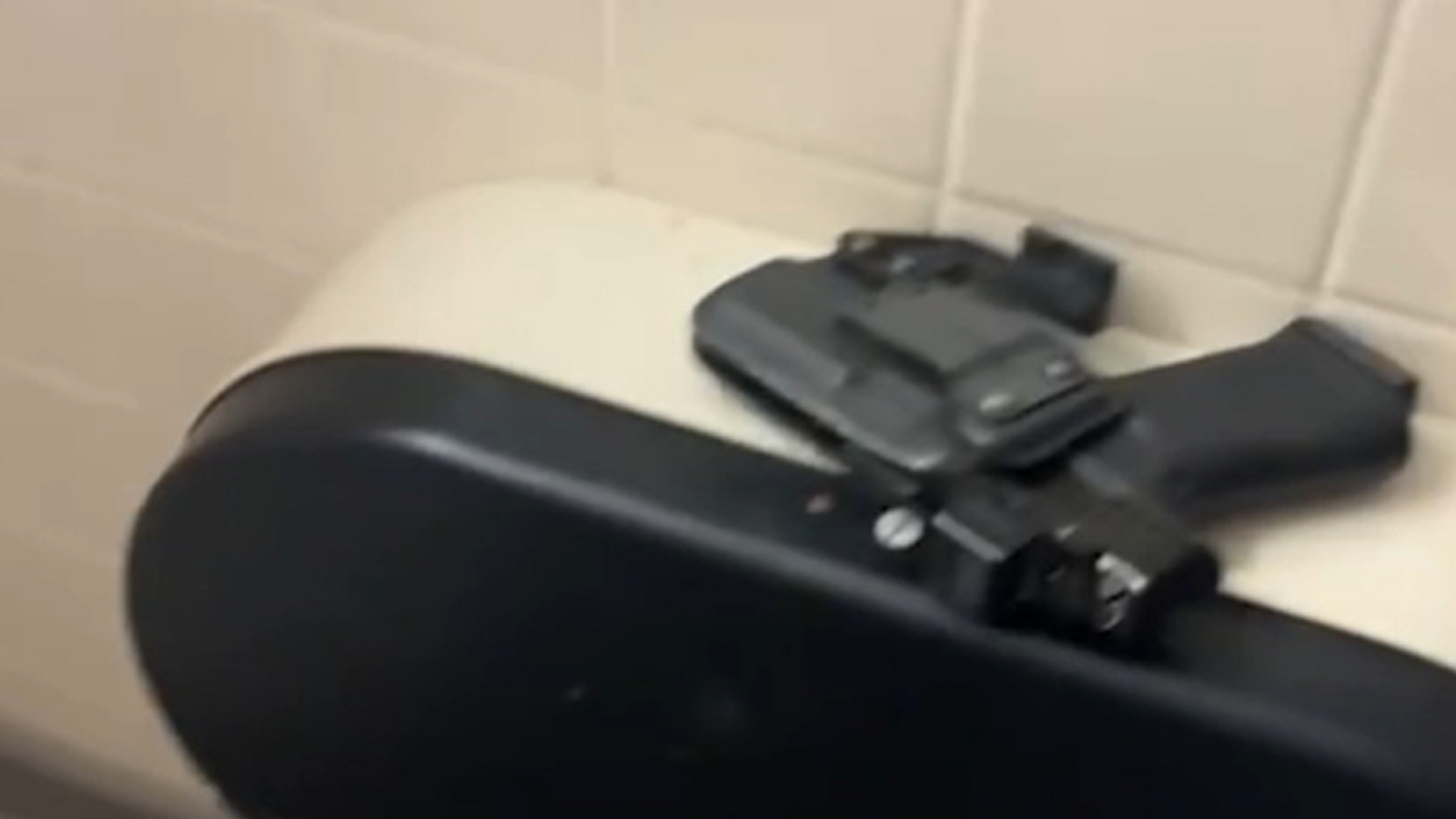 Students find off-duty officer's gun in bathroom at Clovis high school football game