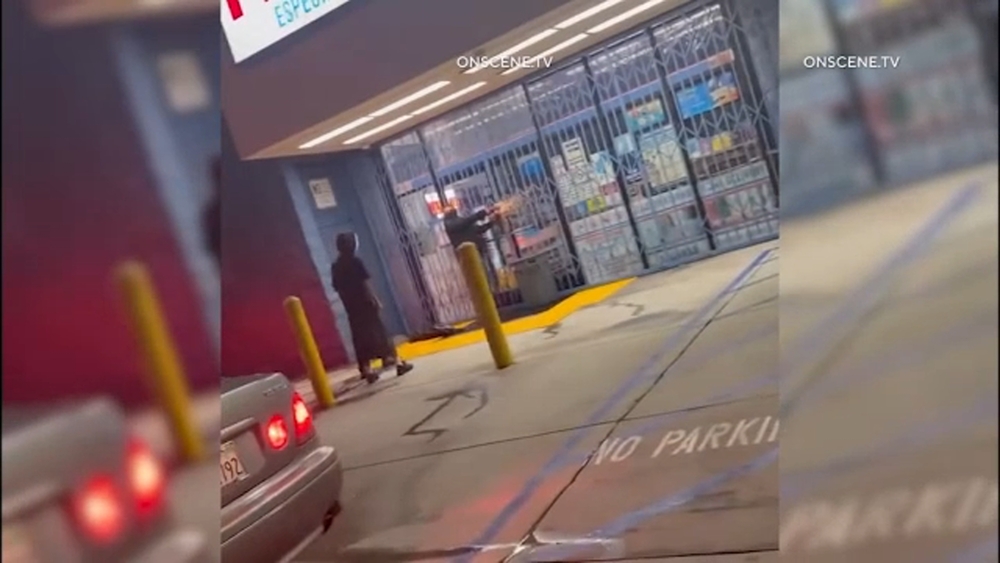 Suspects break into Boyle Heights pharmacy, video shows