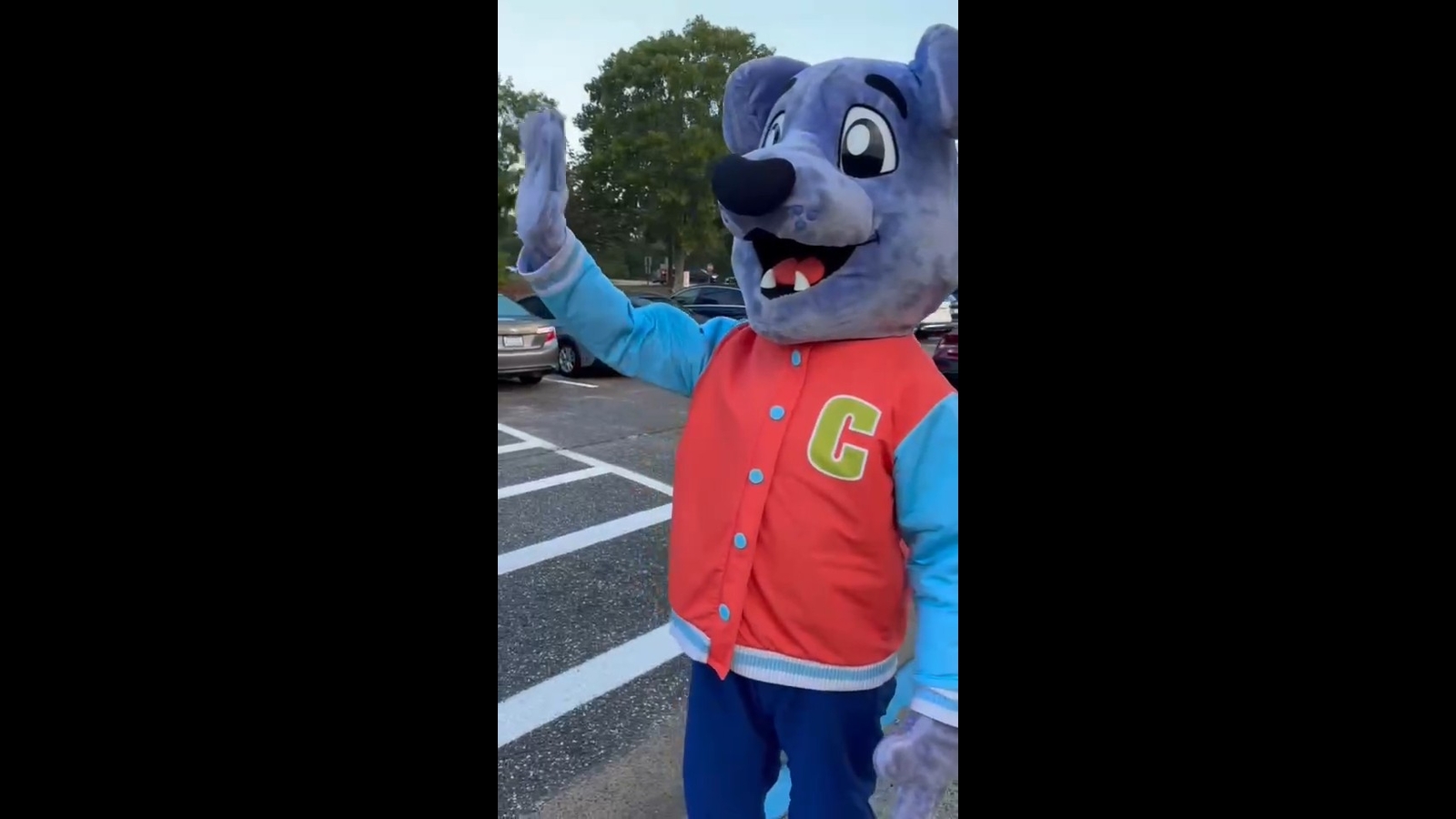 Community, school mascot welcome students back in Cumberland County
