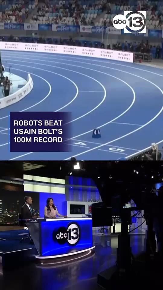 ABC13 anchor, Brandon Hamilton, imitates racing robot