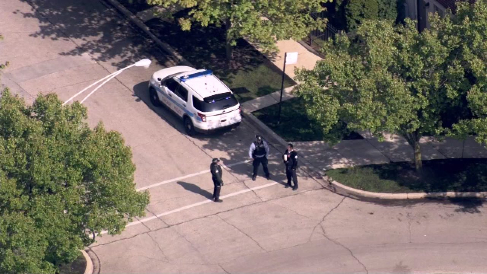 2 shot in separate incidents on Near North Side - ABC7 Chicago