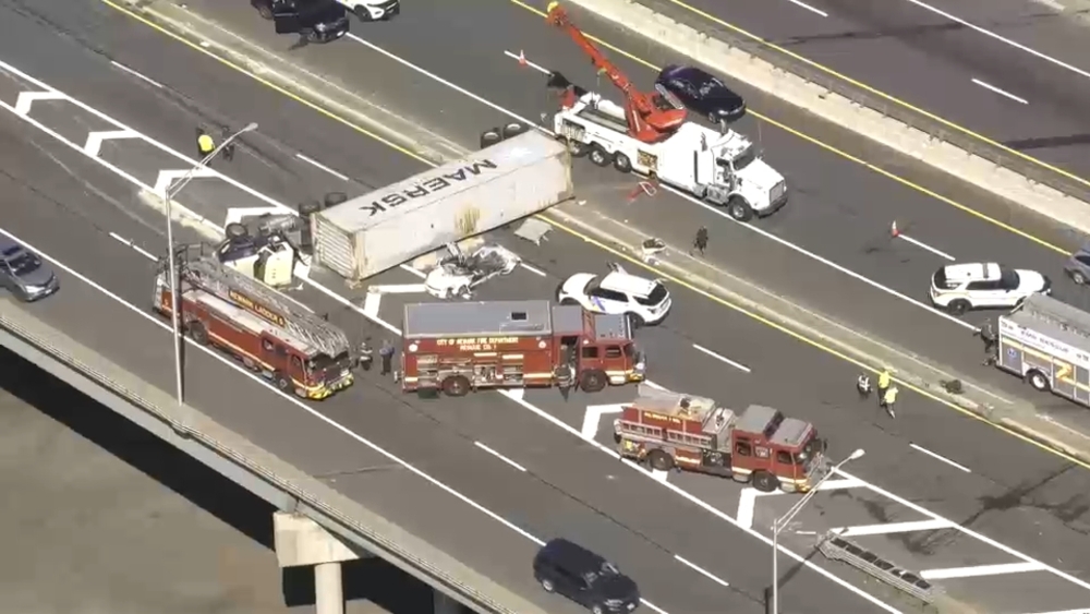 2 women killed in crash after tractor overturns onto car in Newark