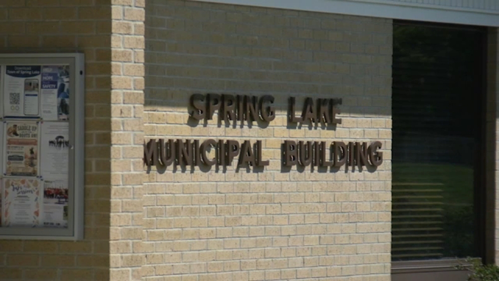 No early voting site for Spring Lake, community split 