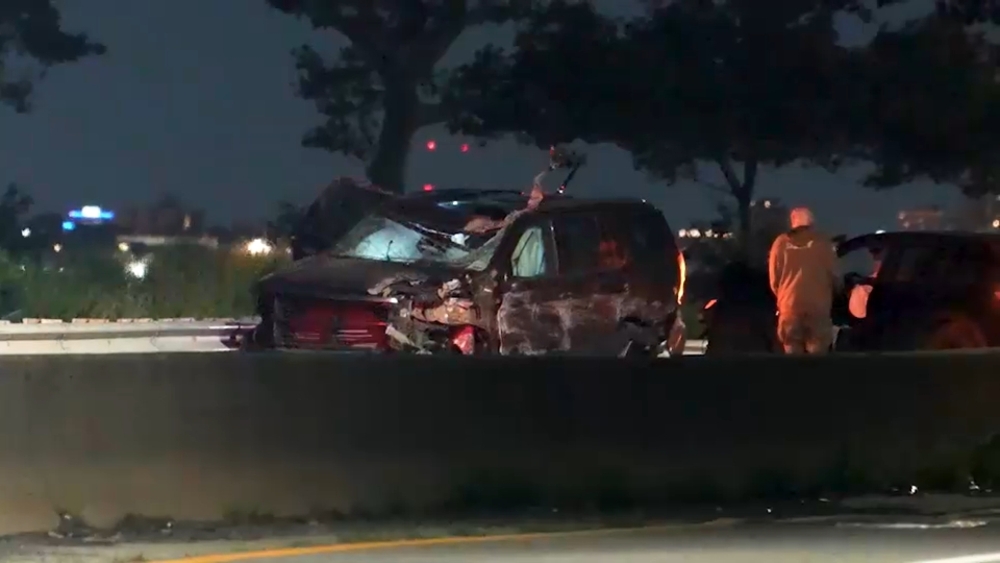 3 teens killed, 4 injured in Belt Parkway crash in Bay Ridge