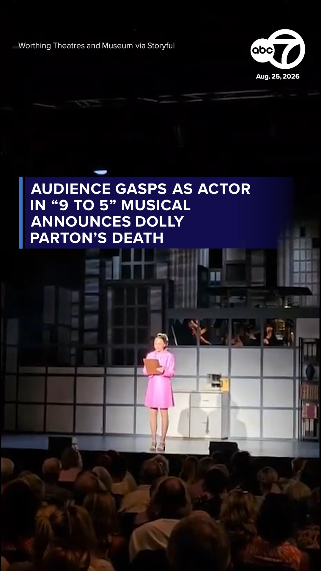 Audience gasps as actor in "9 to 5" musical announces Dolly's death