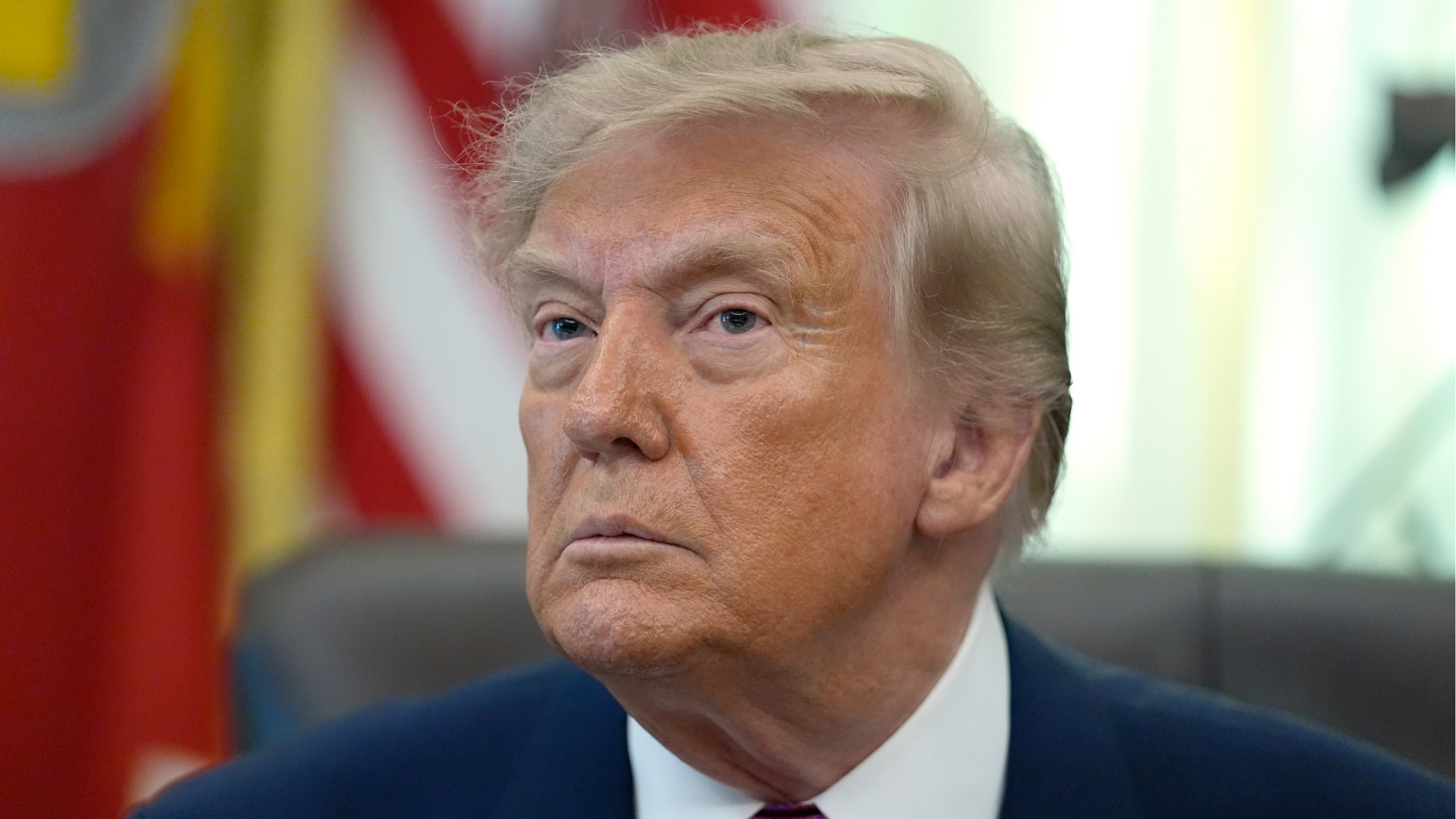 Trump signs order renaming Lake Ontario as ‘Lake America’ in the United States Trump signs order renaming Lake Ontario as ‘Lake America’ in the United States