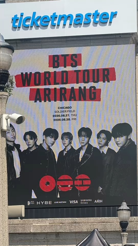 K-pop fans take over Chicago for BTS World Tour 'Arirang'