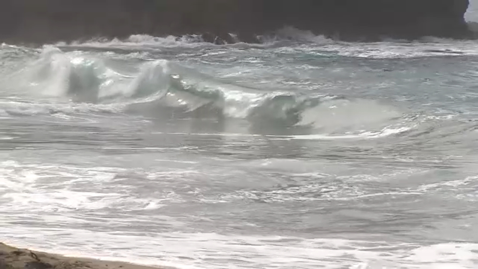 Bodysurfer dies after being pulled unconscious from water at Laguna Beach, authorities say Bodysurfer dies after being pulled unconscious from water at Laguna Beach, authorities say