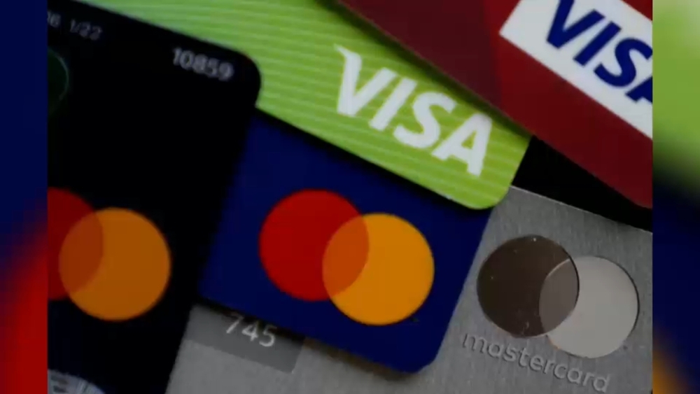 How to start saving early to help manage college costs