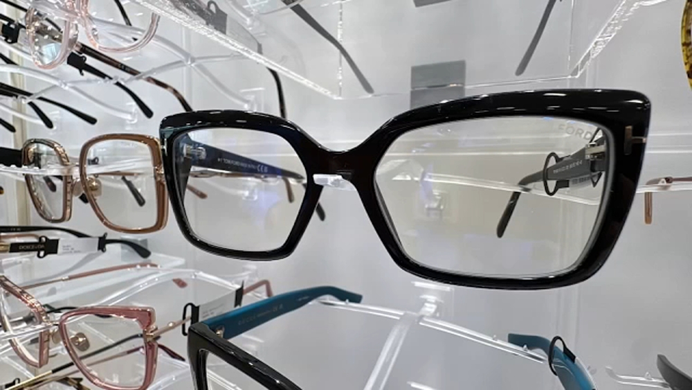 Local optometrist tips on back to school screen time and eye health