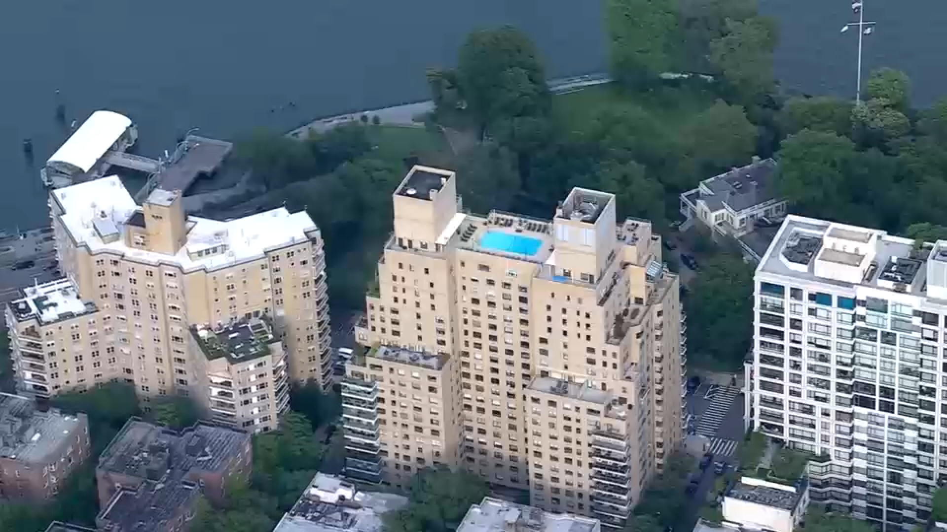 2 more deaths connected to UES Legionnaires' outbreak