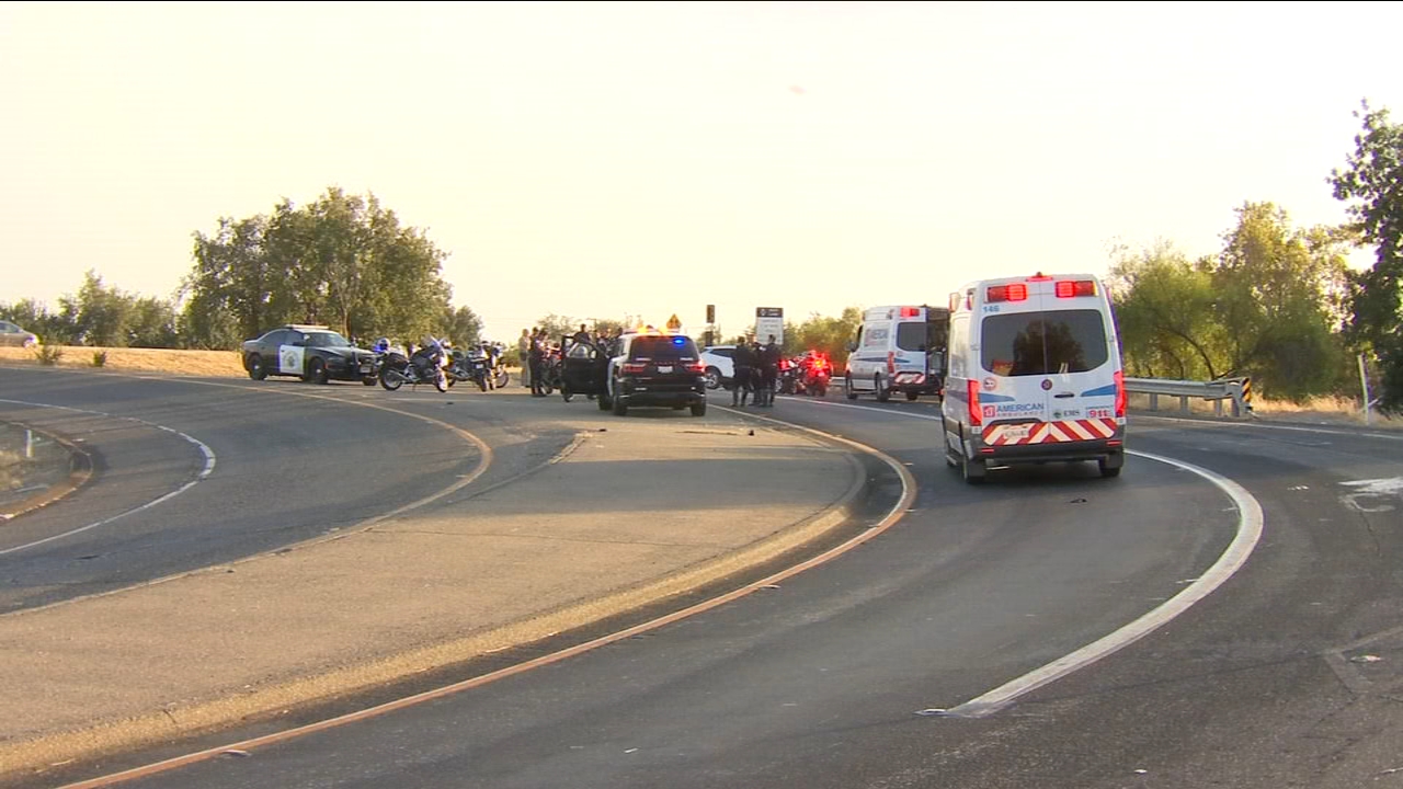 Woman arrested, children injured in alleged central Fresno DUI crash, police say