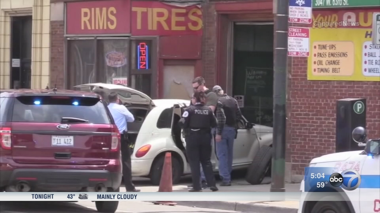 Alleged carjacker shot, wounded on SW Side