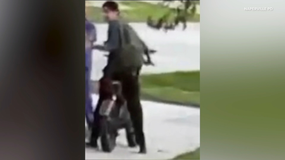 Suspect wanted for 'unwanted contact' with victims in west suburb