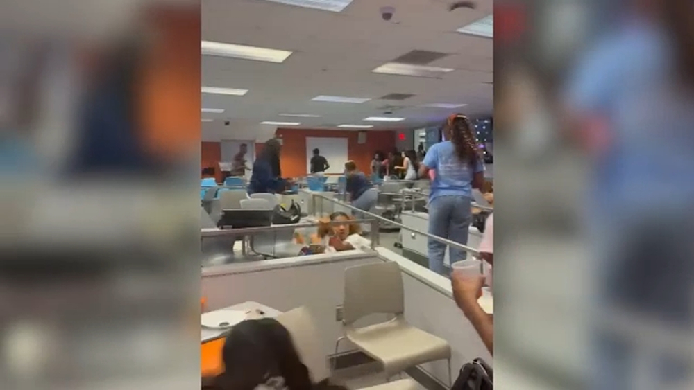 UNC students recount chaos at campus event when stranger enters area