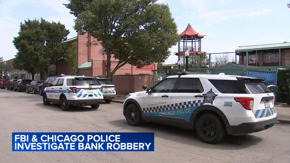 FBI investigating bank robbery on South Side
