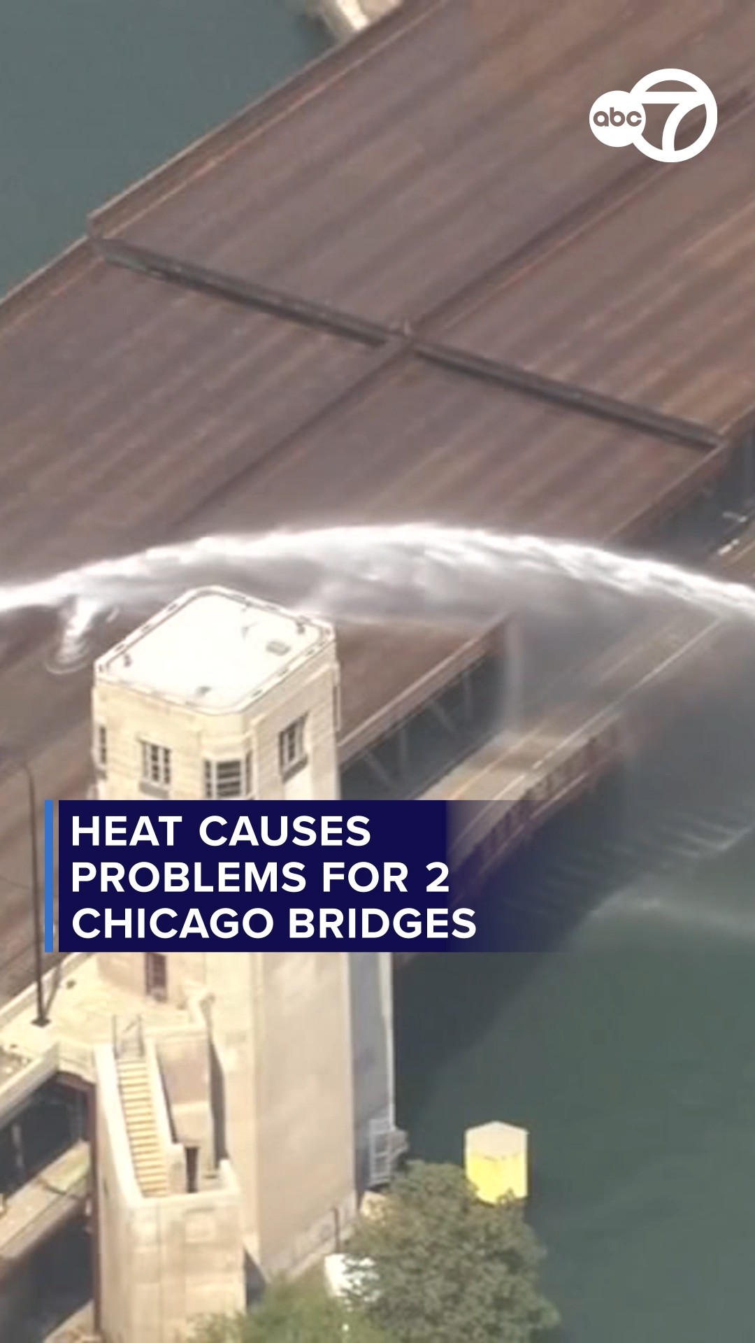 Heat causes malfunctions on Chicago bridges downtown, South Side
