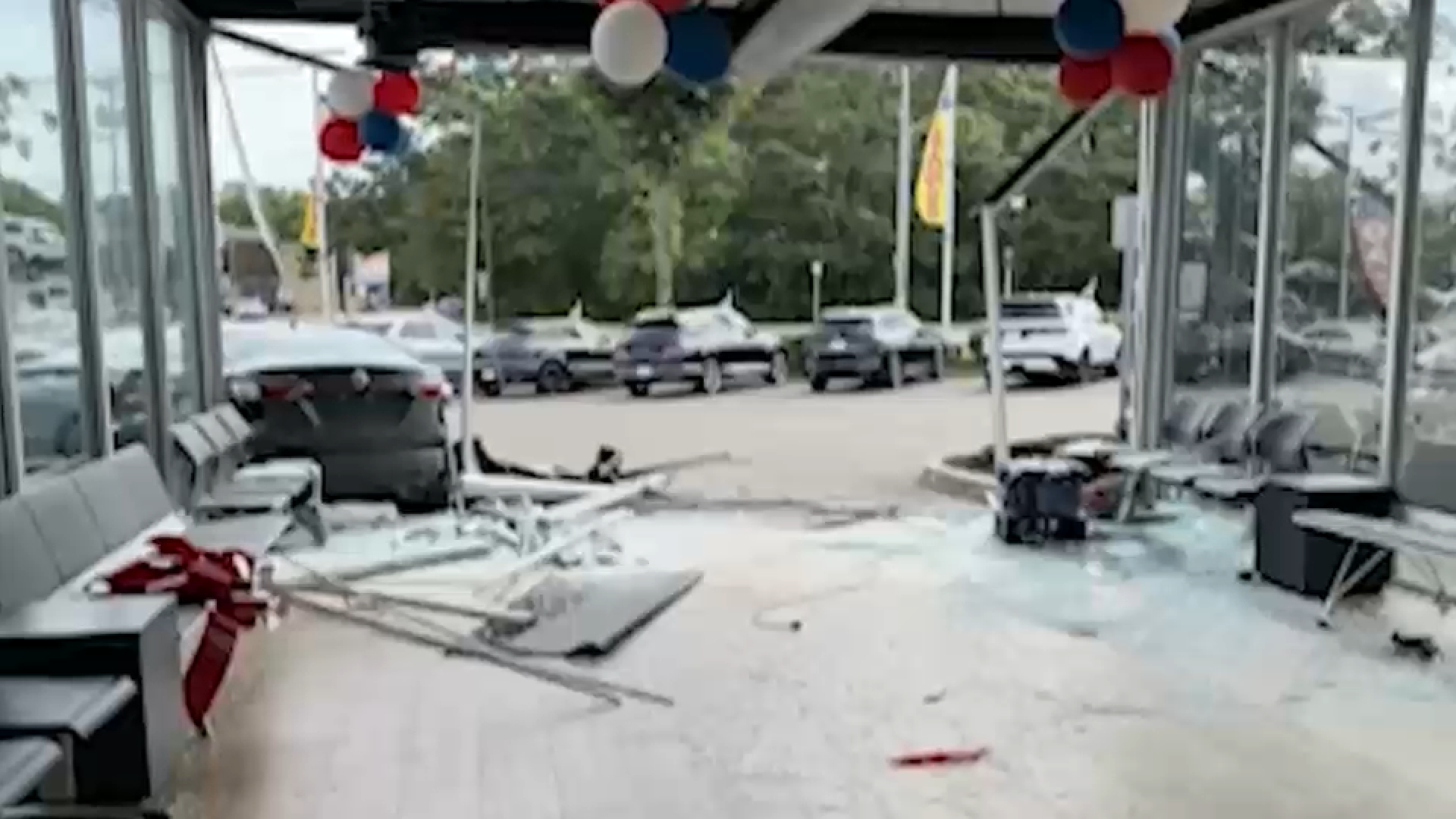 Nissan dealership in Medford, Long Island hit by brazen smash-and-grab heist