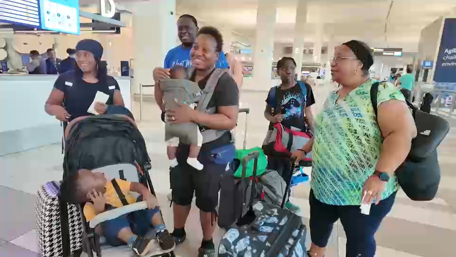 Storms snarl busy travel at LaGuardia Airport ahead of Labor Day weekend