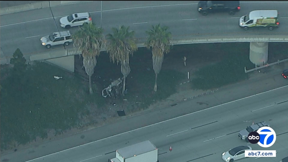 3 teens killed, 1 hurt in crash after SUV veers off 5 Fwy. in OC