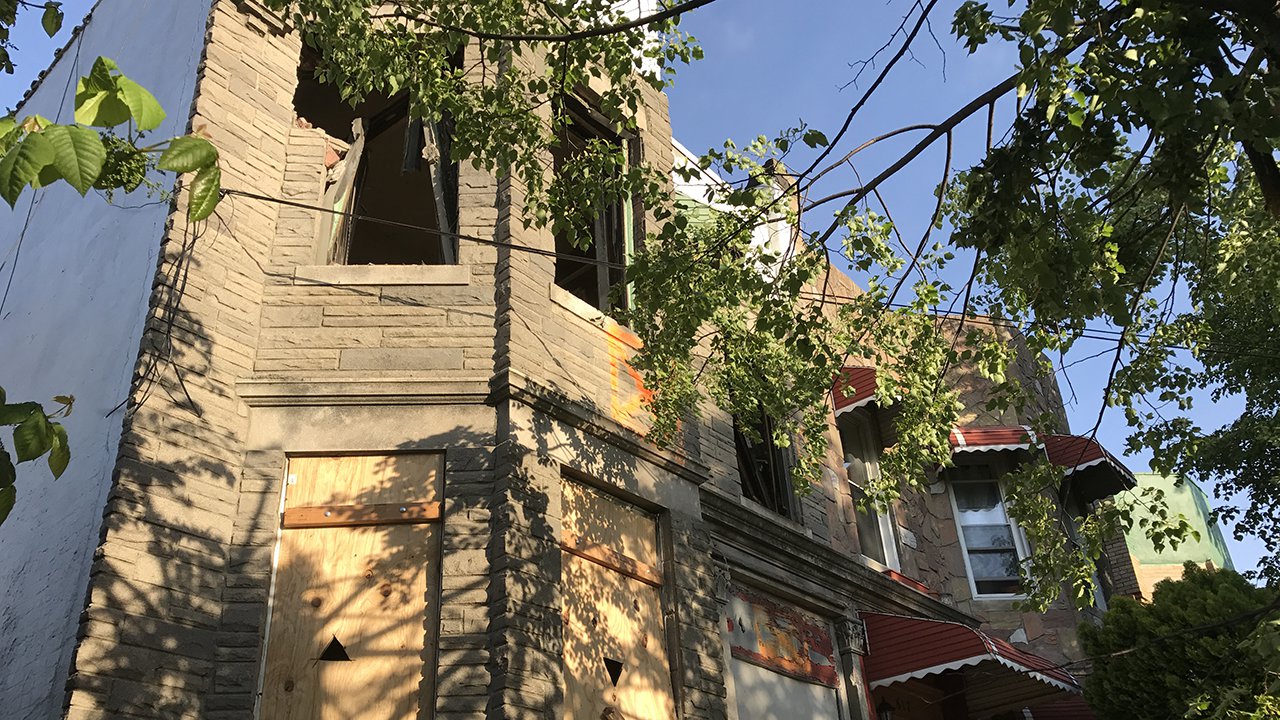 2 dead after fire in Hunts Point abandoned building