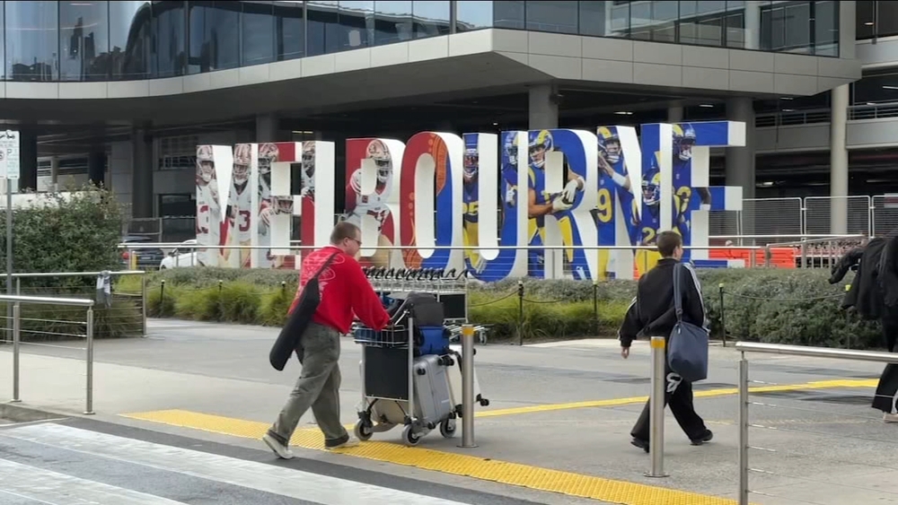 ABC7's J.R. Stone arrives in Australia ahead of 49ers-Rams game
