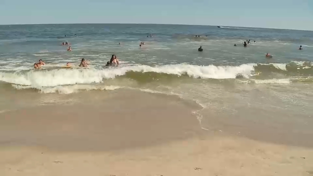 Beachgoers Head to Jersey Shore For Labor Day