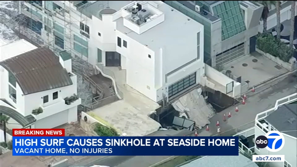 Malibu driveway collapses into sinkhole amid coastal erosion