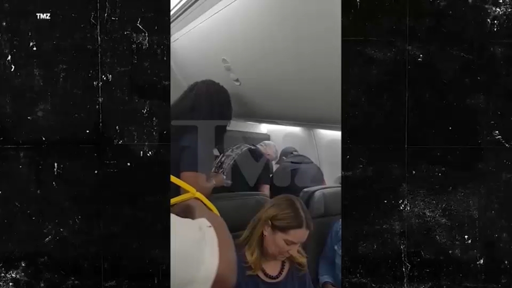 NJ travelers recount restraining unruly passenger during flight