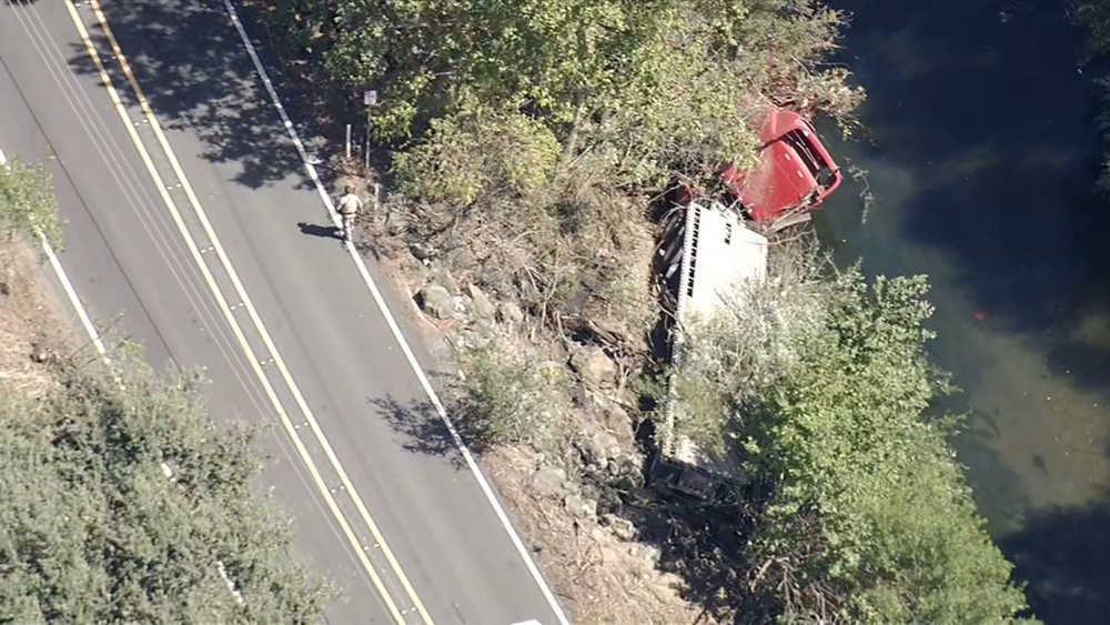 Big rig crashes 40 feet down embankment in Sunol